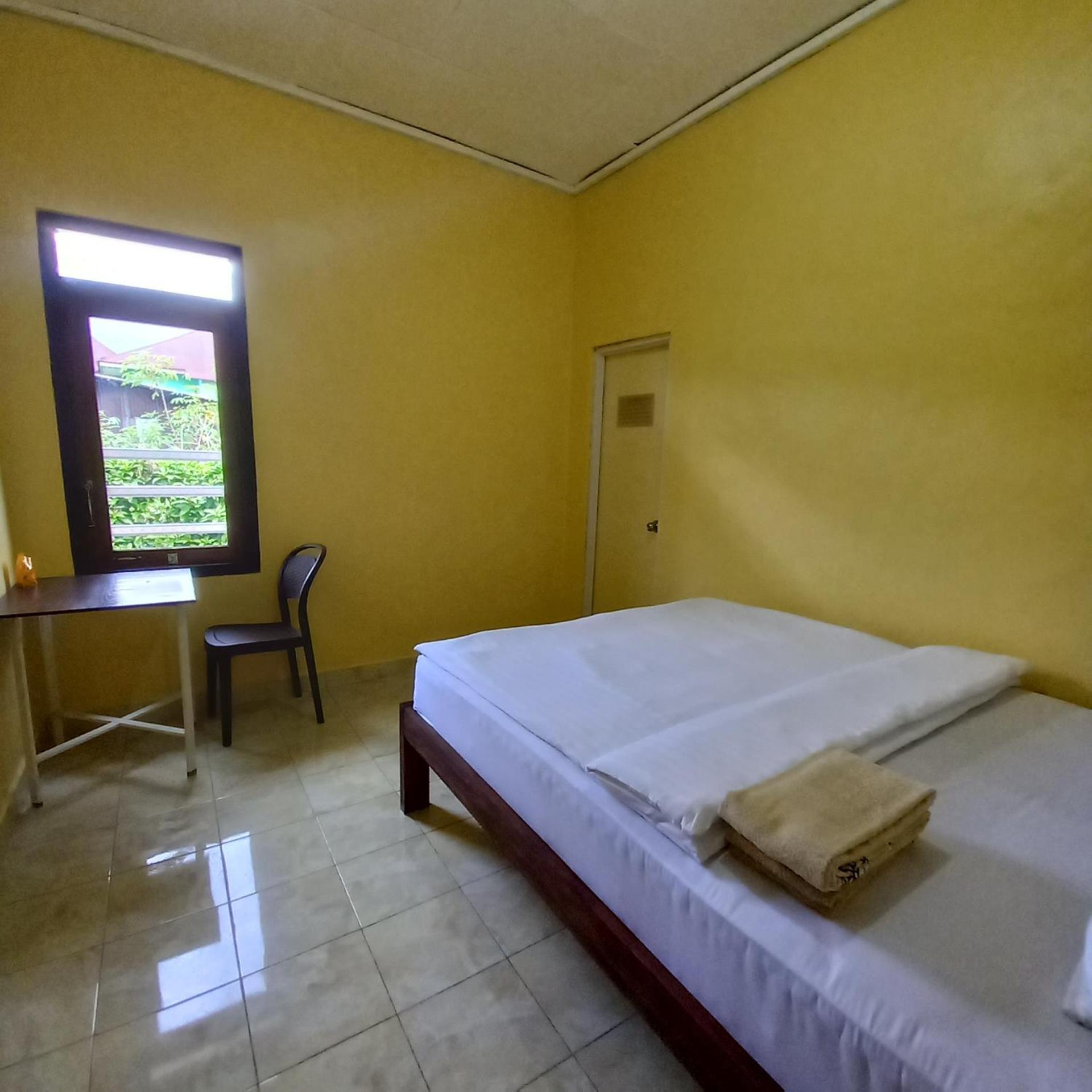 Tange Guest House Ruteng Eksteriør bilde