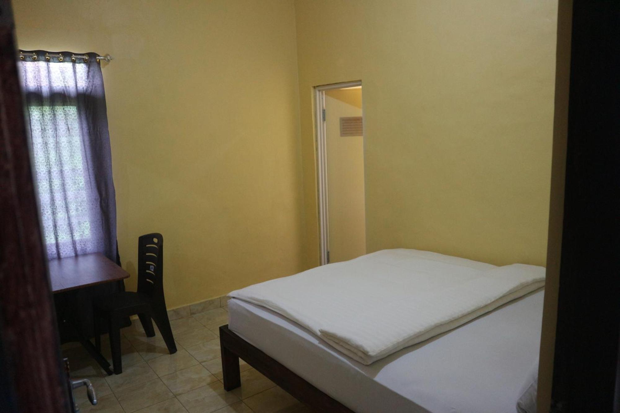 Tange Guest House Ruteng Eksteriør bilde