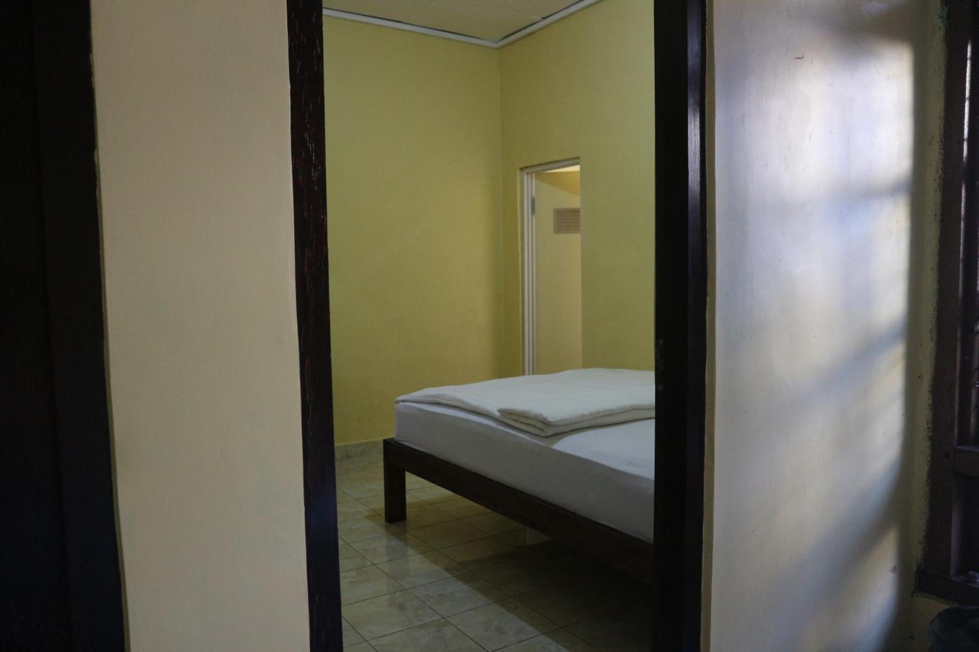 Tange Guest House Ruteng Eksteriør bilde